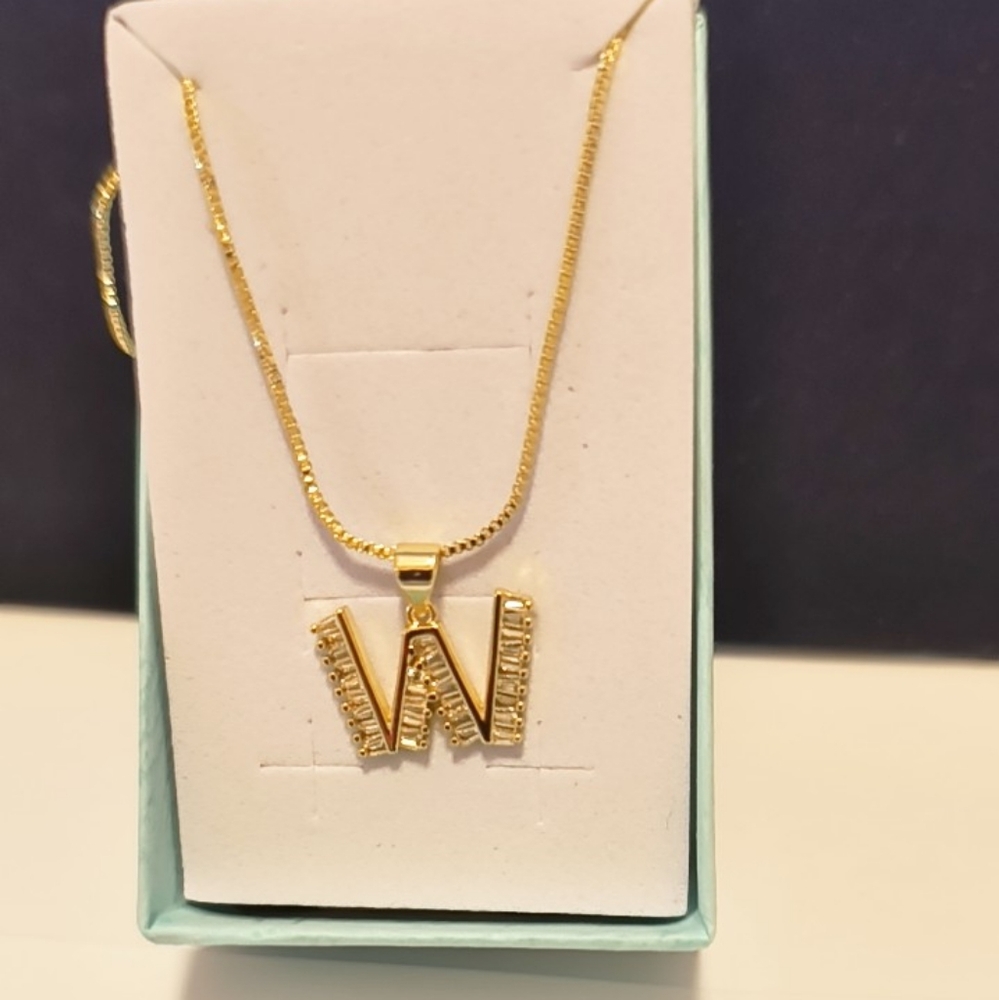 Cadena En Oro Laminado Con Letra W